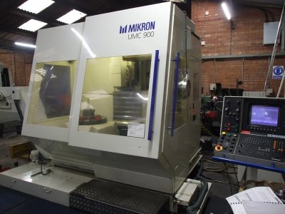 Универсально-фрезерный станок MIKRON UMC 900